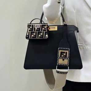 2023 Fendi Peekaboo ISeeU Medium