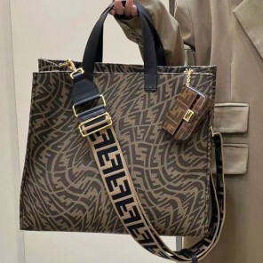 2023 Fendi Sunshine Medium