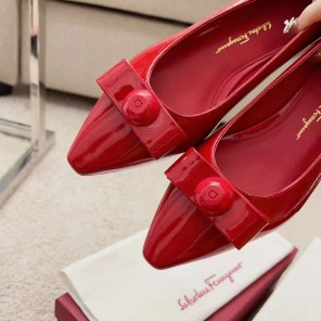 2023 Ferragamo women shoes