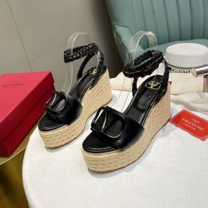 2023 Valentino women shoes