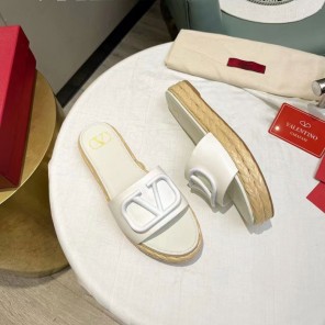 2023 Valentino women shoes