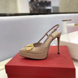 2023 Valentino women shoes