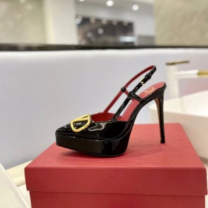 2023 Valentino women shoes