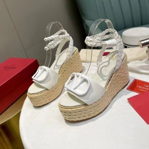 2023 Valentino women shoes