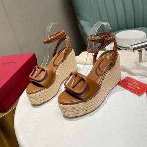 2023 Valentino women shoes