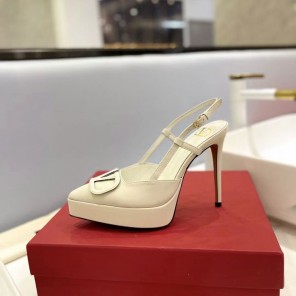 2023 Valentino women shoes