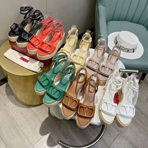 2023 Valentino women shoes