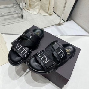 2023 Valentino women shoes