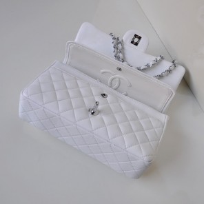 Chanel 2.55 Classic Flap Bag Sheepskin Leather in white with Silver Hardware