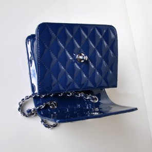 Chanel A67116 Classic mini Flap Bag Patent leather Blue in Silver