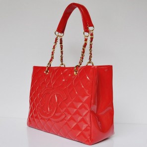 Chanel Classic CC Shopping Bag 20995 Patent leather Red Gold
