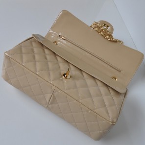 Chanel Classic Flap Bag 1113 Patent leather in Apricot with Gold