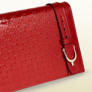 Gucci nice GG microguccissima patent leather wallet with strap