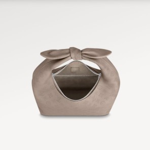 Louis vuitton WHY KNOT MM