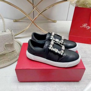 Roger Vivier shoes 2023