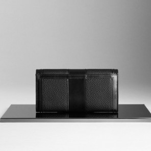 Grainy leather continental wallet