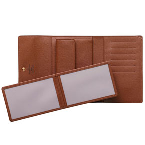 ORGANIZER WITH ID HOLDER