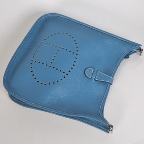 Hermes 28cm Evelyn bag clemence leather in Medium Blue