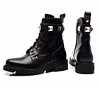 2017 Valentino women Boot in Calfskin leather with rivet VN0432