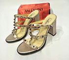 2018 Valentino women Sandal with rivet VN0457