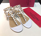 2019 Valentino women Flat shoes VN0667