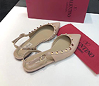 2019 Valentino women Flat shoes VN0631