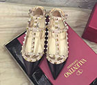 2019 Valentino women Flat shoes with rivet VN0591