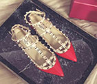 2019 Valentino women Flat shoes with rivet VN0589