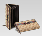 zip around wallet with bow and interlocking G detail 257003 FFKPG 9791